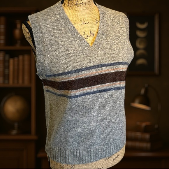 Dark Academia 90s Preppy 100% Wool Vest Size S Juniors - Picture 6 of 16
